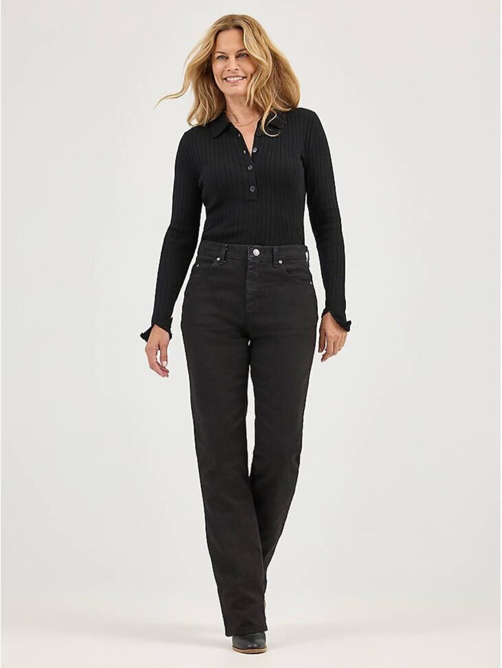 Lee Women's Regular Fit Straight Leg Jeans, Size 4 Long, Black